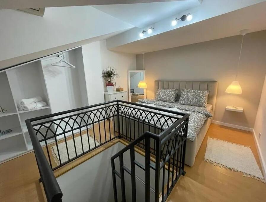 Apartman Element Kruševac Eksteriør billede
